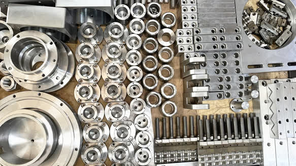 How to Choose the Right Material and Reduce Costs in CNC Machining Projects ?