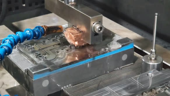 EDM(Electrical Discharge Machining)