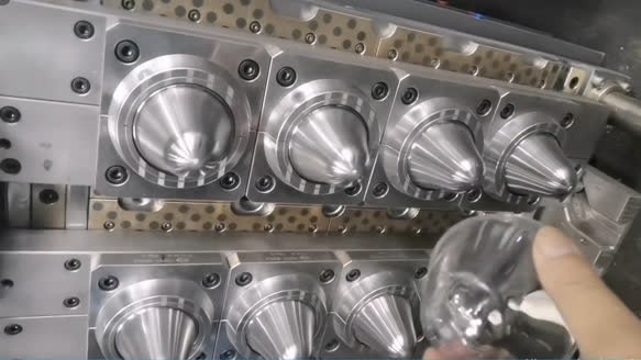 Injecting Molding